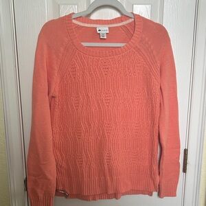 STYLUS Coral Crewneck Knit Sweater